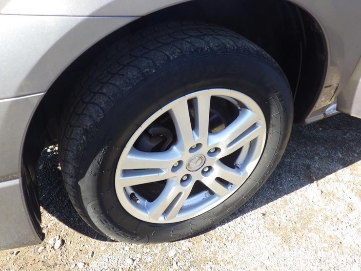 2005-mazda-mpv-image-13