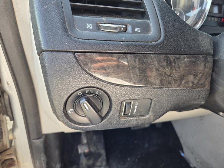 2011-dodge-grand-caravan-image-50