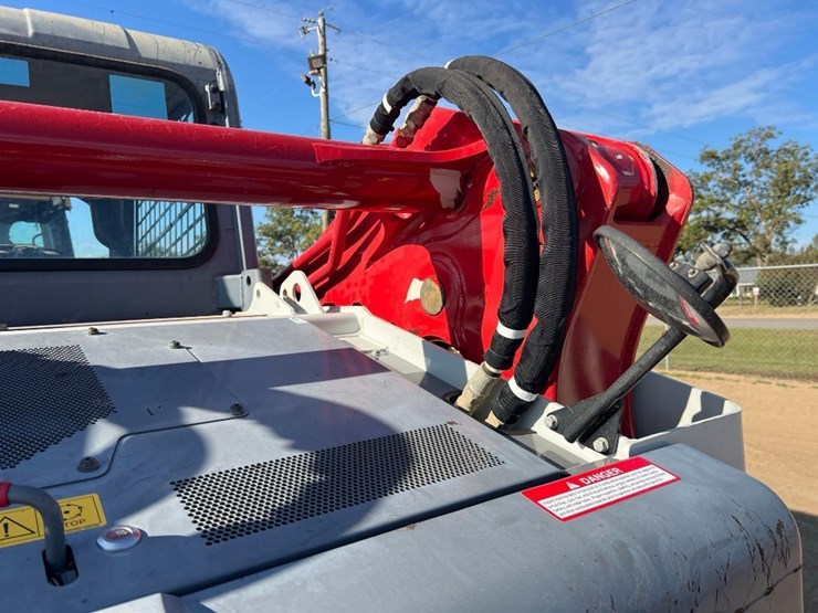 2022-takeuchi-tl12v2-image-22