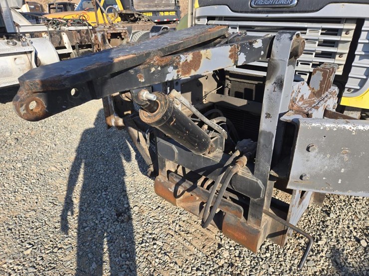 2004-caterpillar-3126-image-21