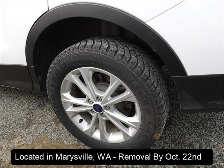 2017-ford-escape-se-image-16
