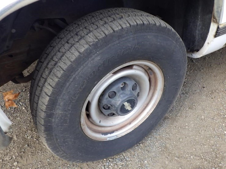 1998-chevrolet-3500-image-13