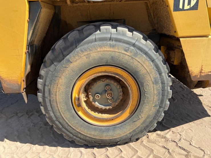 2014-komatsu-hm300-3-image-24