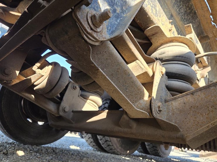 1999-caterpillar-c12-image-47