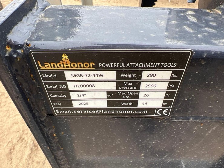 unused-landhonor-mgb-72-44w-44"-mini-grapple-bkt-image-4