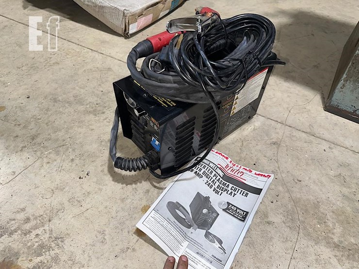 chicago-electric-plasma-cutter-image-1