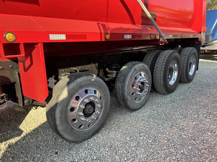 2002-peterbilt-357-image-15