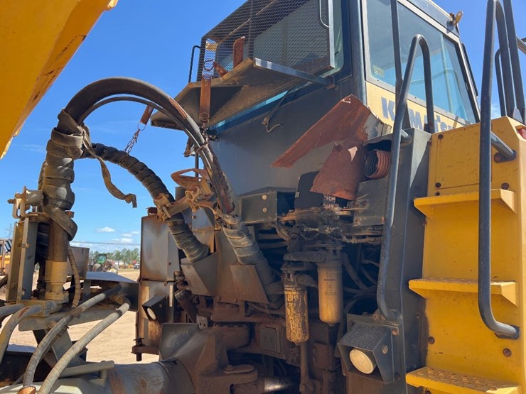 2014-komatsu-hm300-3-image-21