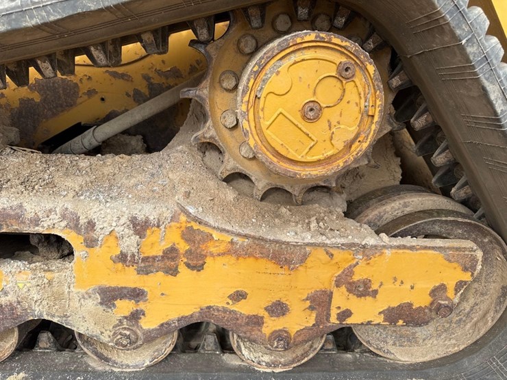 2016-caterpillar-259d-image-11