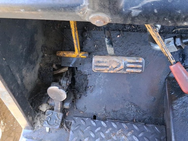 1994-deere-540d-image-21
