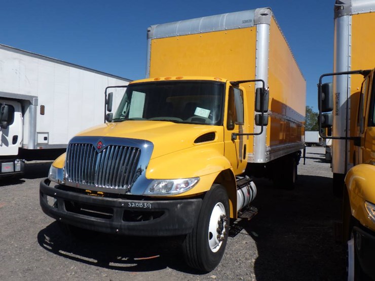 2019-international-durastar-4300-image-1