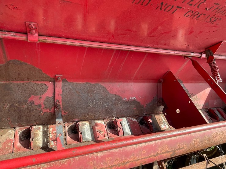 #5010-•-mccormick-10'-grain-drill-image-17