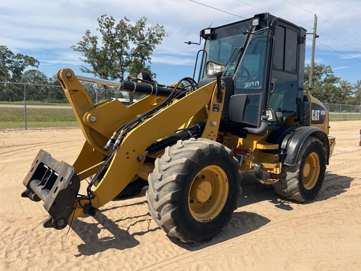 2019-caterpillar-908m-image-8