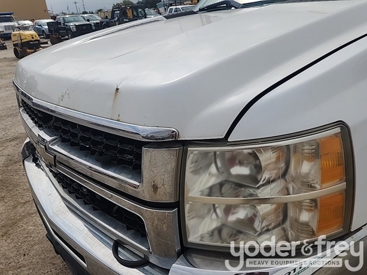 2007-chevrolet-3500hd-image-31