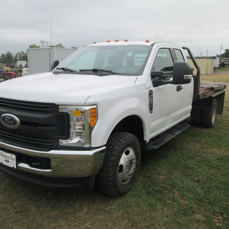2017 FORD F350 XL