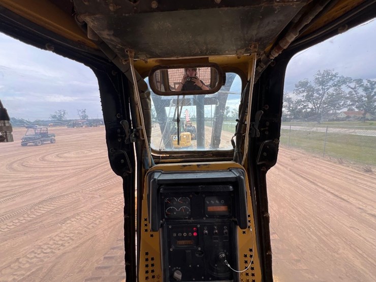 caterpillar-d5n-xl-image-44
