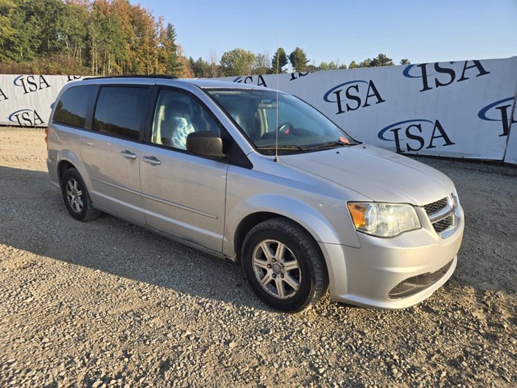 2011-dodge-grand-caravan-image-7