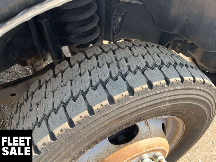 2017-ford-f550-image-9