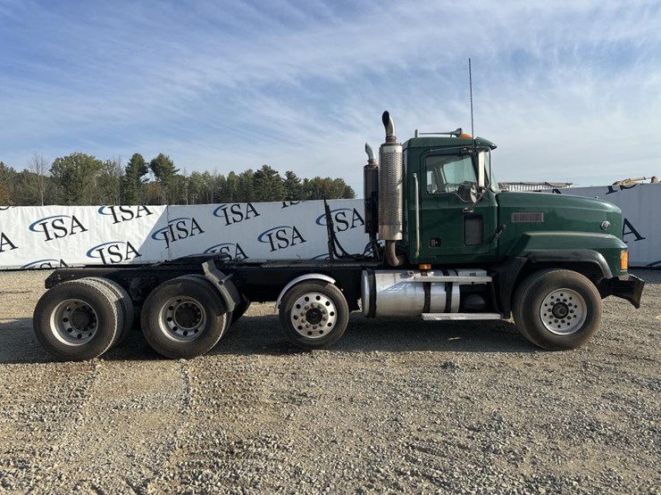 2005-mack-cl733-image-6