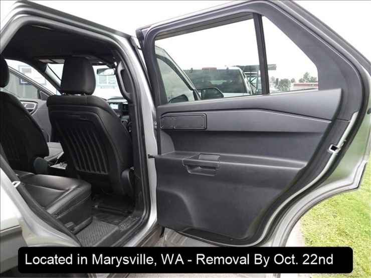2020-ford-explorer-image-22