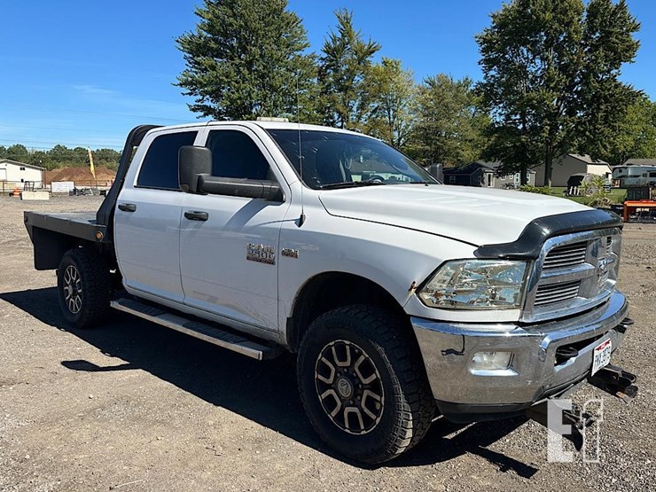 2015-dodge-ram-2500-image-3