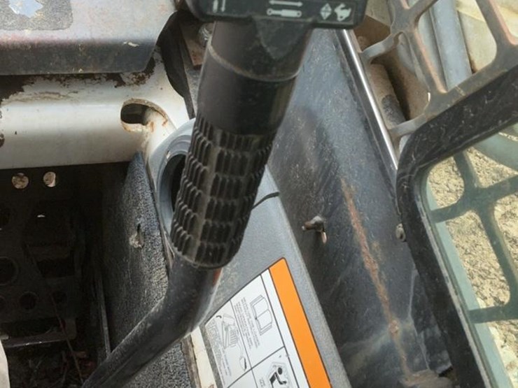 2008-bobcat-t190-image-38