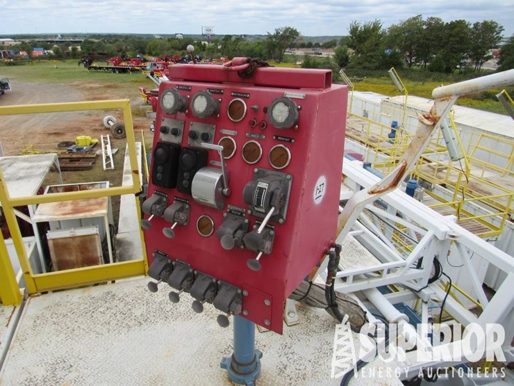 2011-caterpillar-c15-image-10