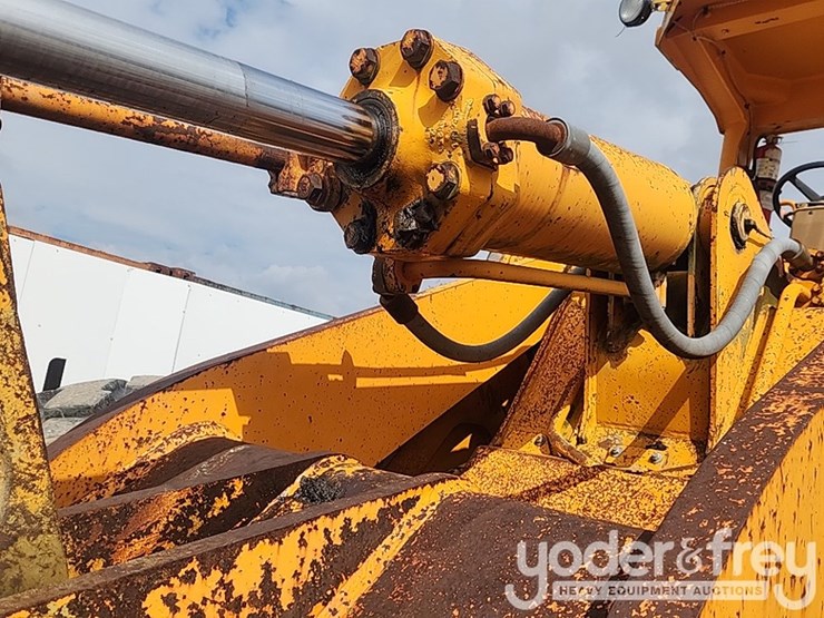 caterpillar-966d-image-14