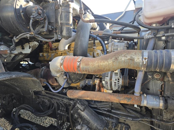 2002-caterpillar-c12-image-31