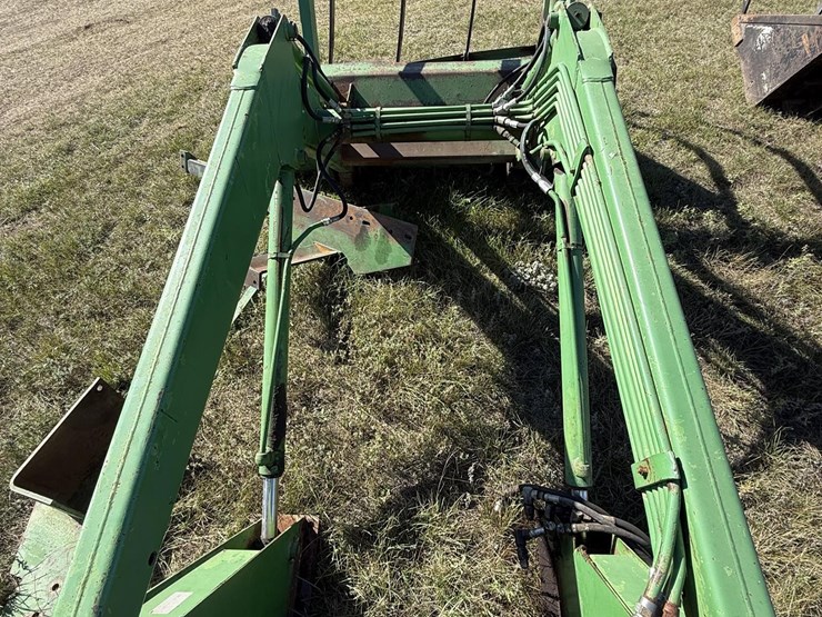 john-deere-148-image-6