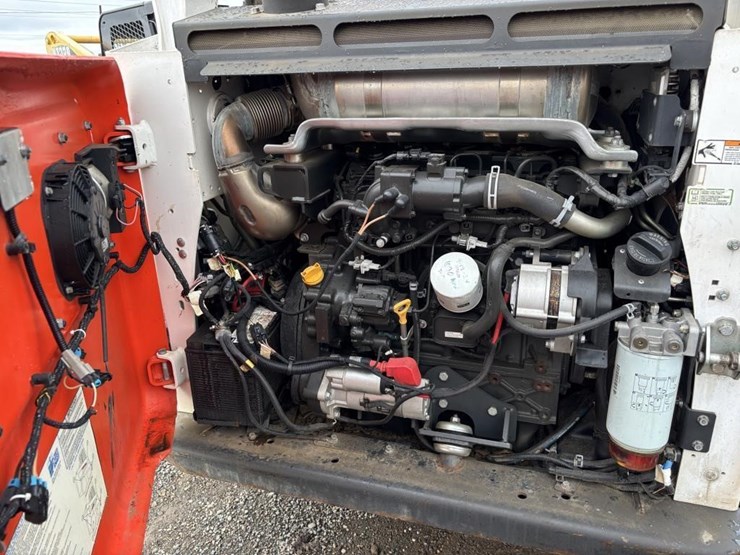 2021-bobcat-t770-image-34