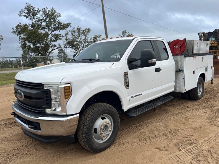 2018-ford-f350-xl-image-8