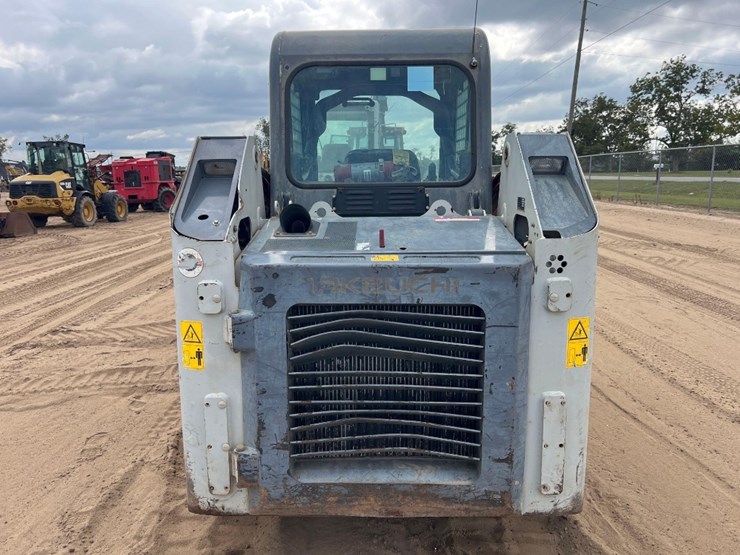 2019-takeuchi-tl8-image-3