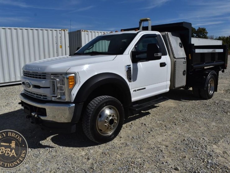 2017-ford-f550-image-1