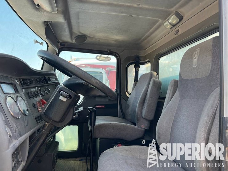 2011-kenworth-t370-image-5