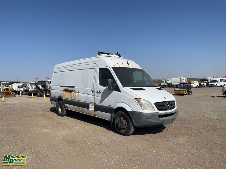 2010-mercedes-benz-sprinter-3500-image-7