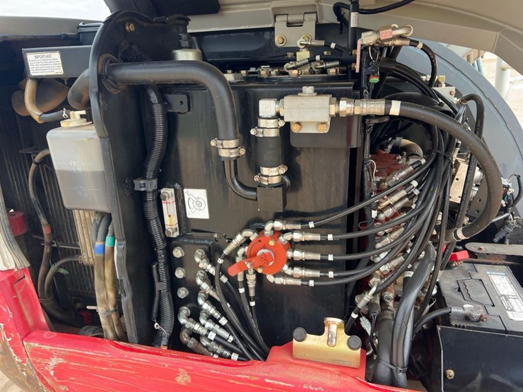 2018-takeuchi-tb240-image-18