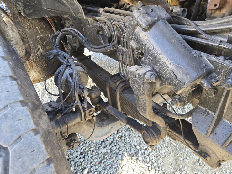 2002-caterpillar-c12-image-28