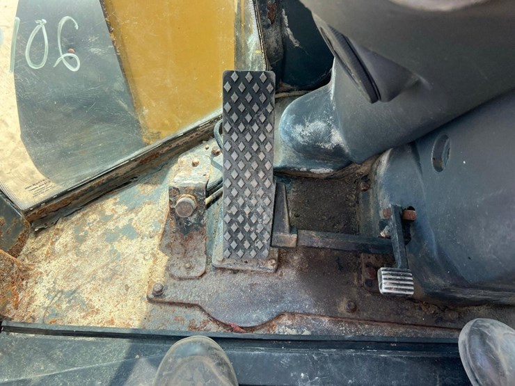 2009-deere-544k-image-37