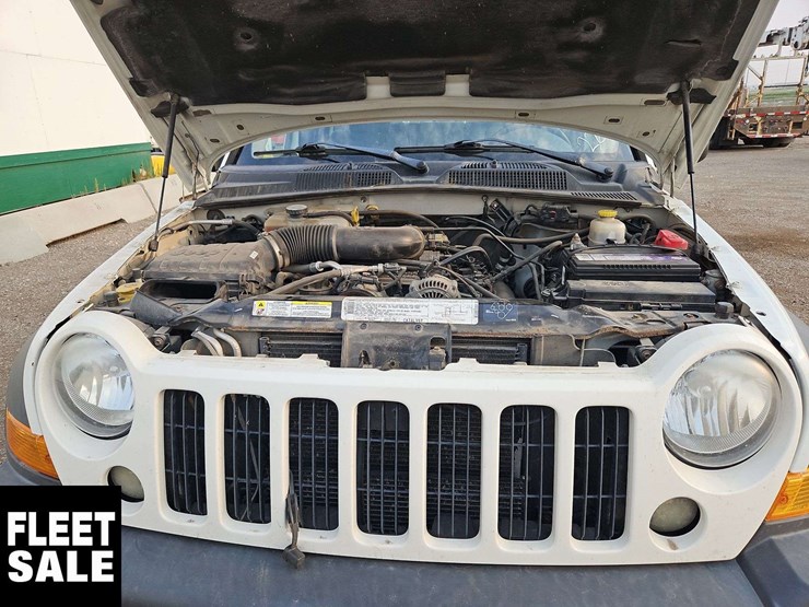 2006-jeep-liberty-sport-image-17