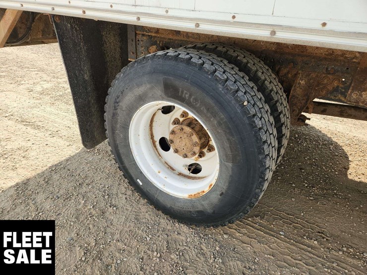 2005-gmc-topkick-c7500-image-27