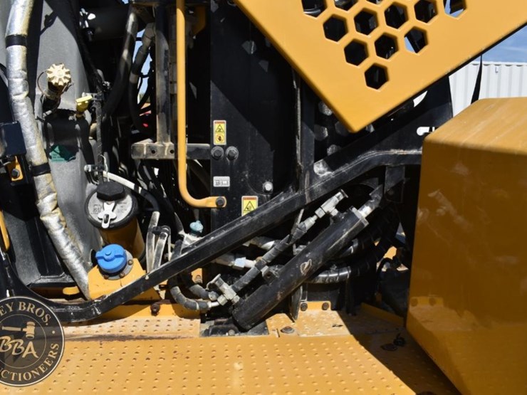 2014-caterpillar-982m-image-83