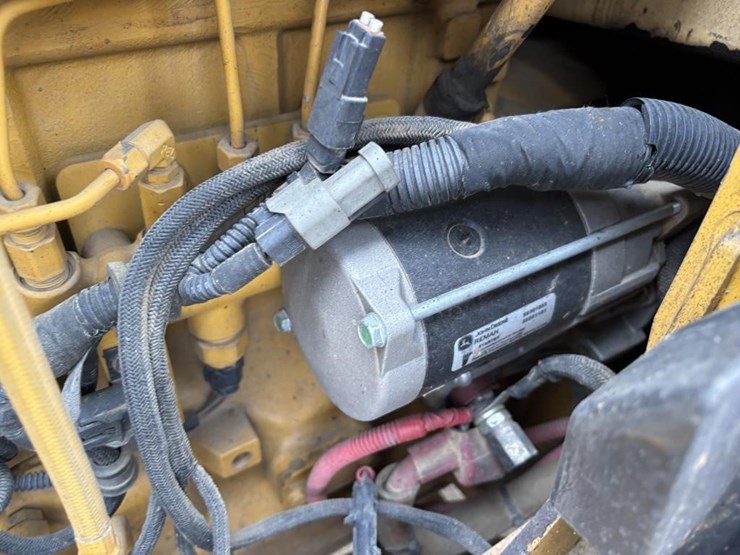 2012-deere-210lj-image-53