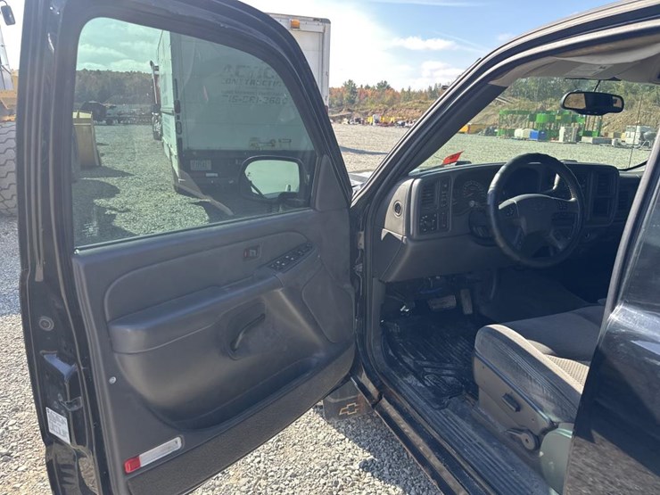 2005-chevrolet-silverado-1500-image-26