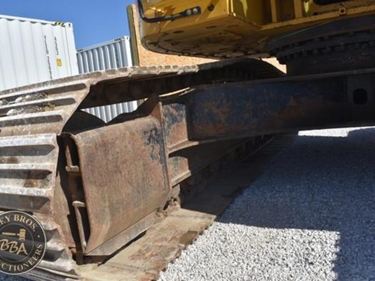 2015-caterpillar-328d-lcr-image-67