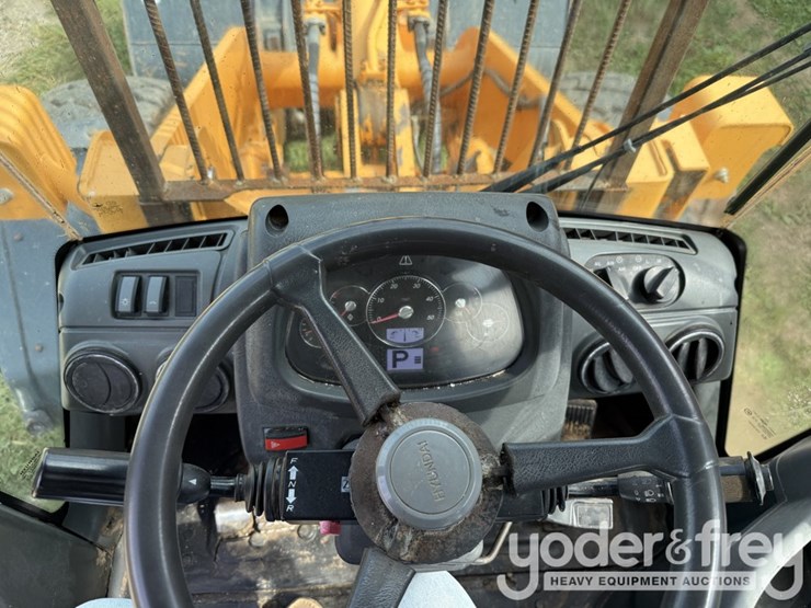 2011-hyundai-hl740-9-image-52