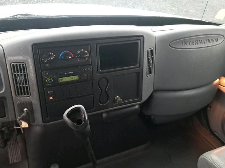 2007-international-durastar-4300-image-15