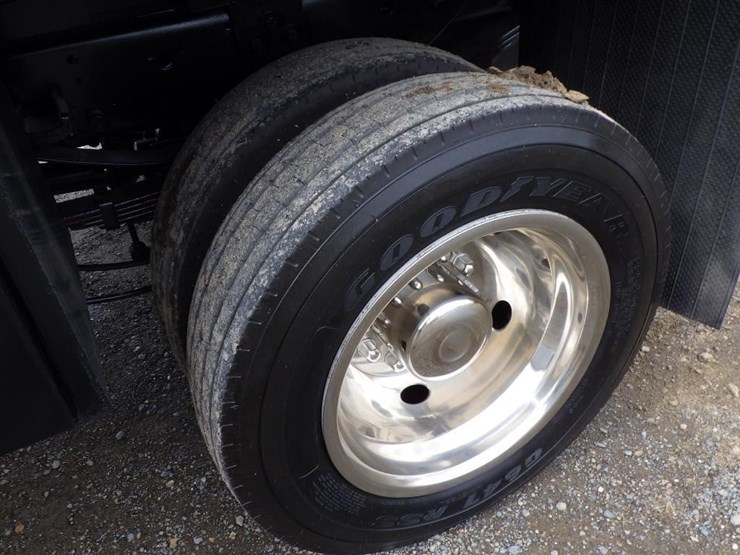 ford-f450-image-16