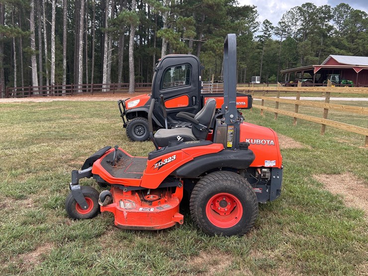 kubota-zd323-image-2