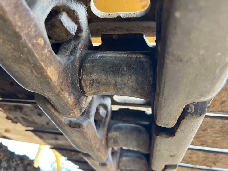 2017-caterpillar-330fl-image-13